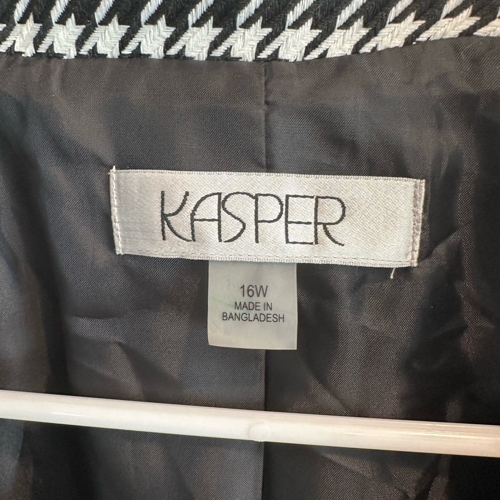 Kasper Women's Blazer - Black and White - Picture 3 of 9
